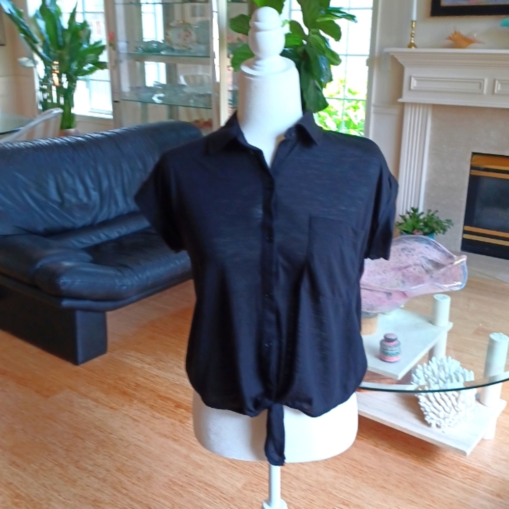 No Boundaries Black Top sz Med